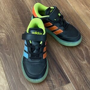 Adidas Courtblock EL C Children's Sneakers in black, solar lime, and blue colors